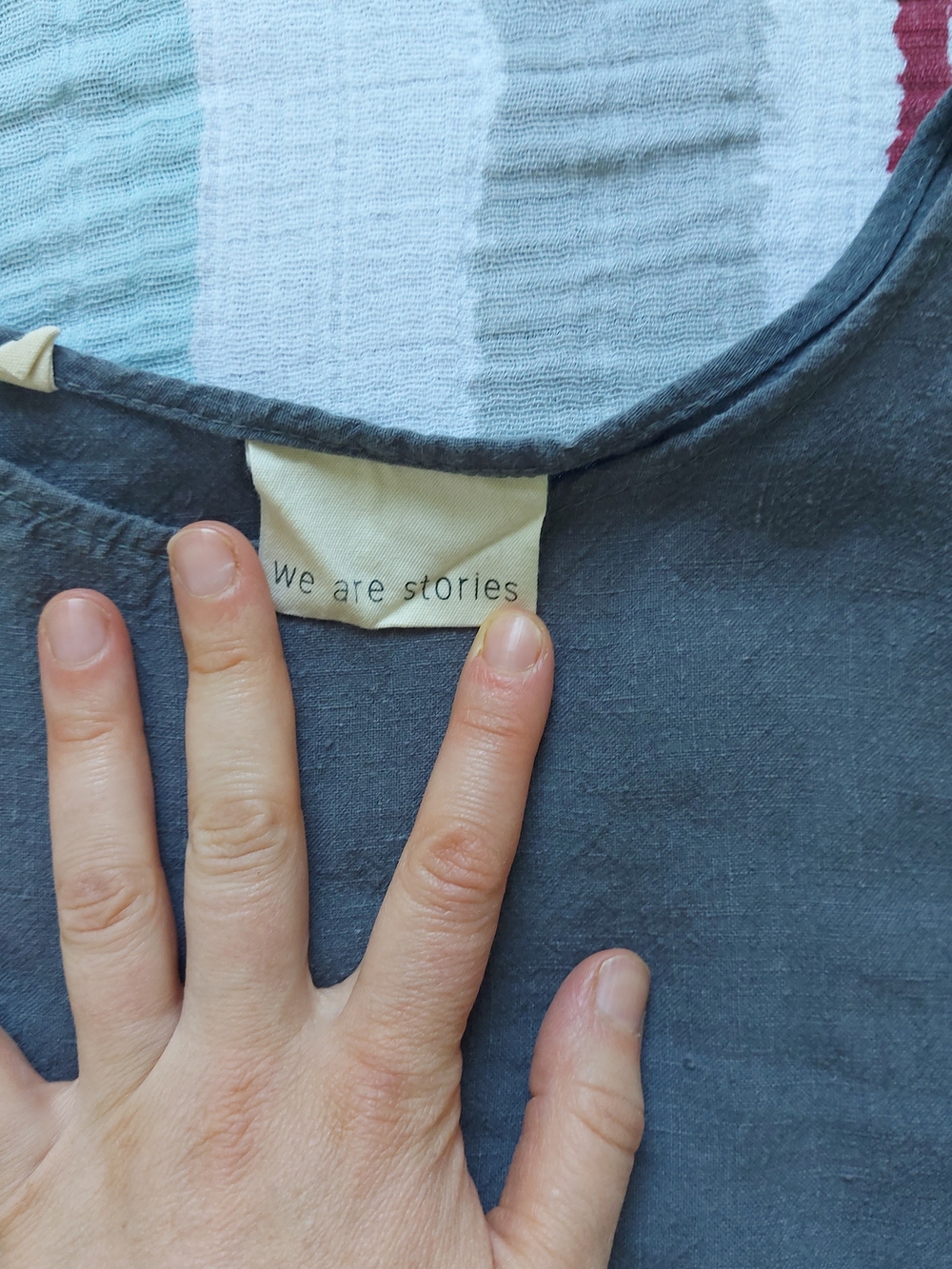 Linen Cropped Tank - Picture 2 of 2